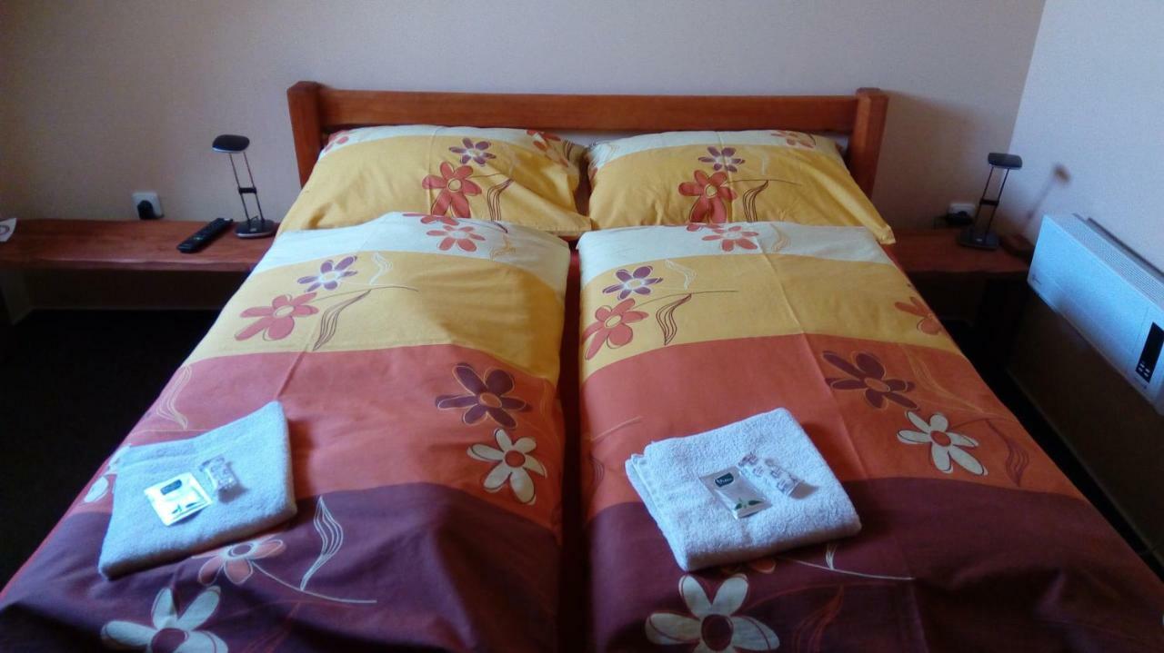 Hotel Penzion Kelt Zátor Esterno foto